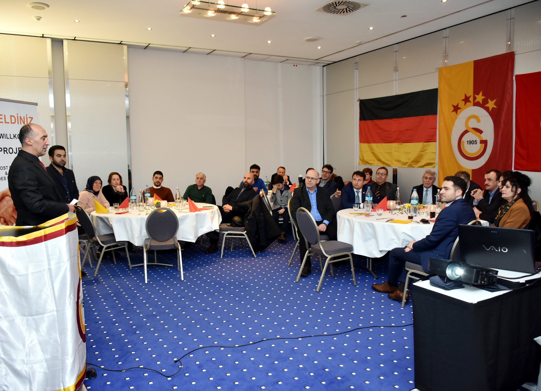 3589836643-Kusadasiyardim-Bremen-4